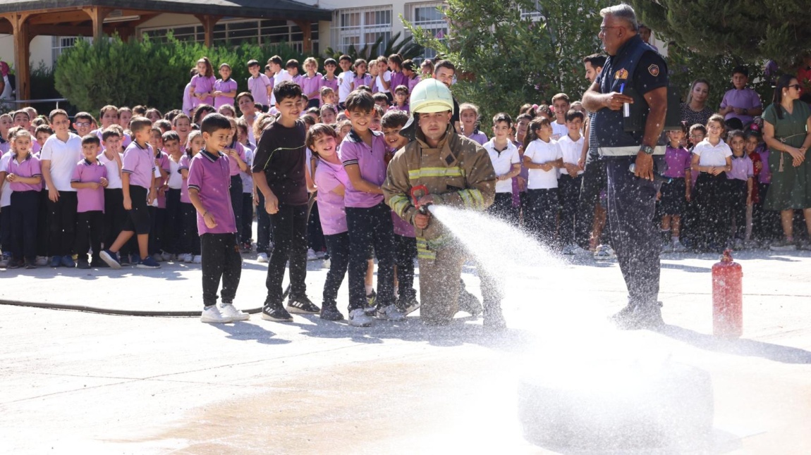 İtfaiye Mesleğini Öğreniyoruz.